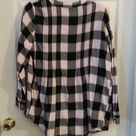 B/P  check top - Picture 2 of 5